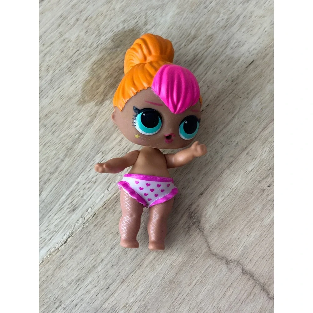 MGA Entertainment LOL Surprise Sis Cheer Doll Orange Pink Hair 34218WFE 3 Inch
